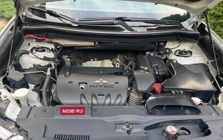 Mitsubishi Outlander III рестайлинг 3, 2017 год, 1 600 000 рублей, 14 фотография