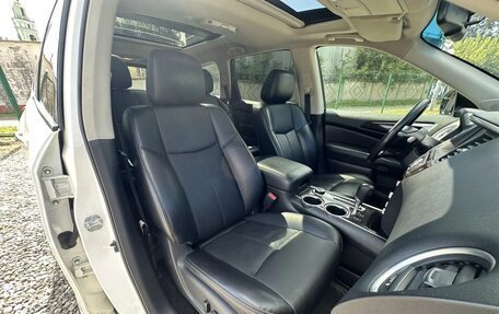 Nissan Pathfinder, 2016 год, 1 639 000 рублей, 33 фотография