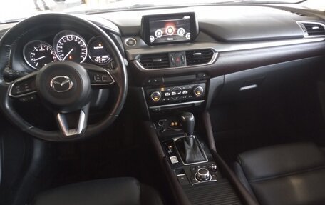 Mazda 6, 2017 год, 1 850 000 рублей, 6 фотография