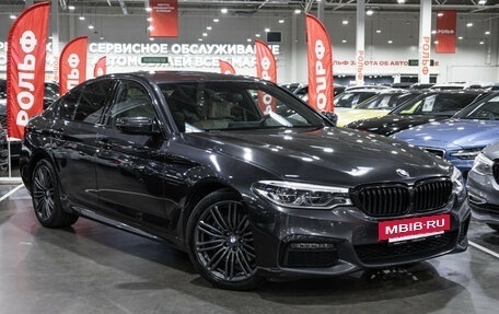 BMW 5 серия, 2019 год, 3 549 700 рублей, 7 фотография