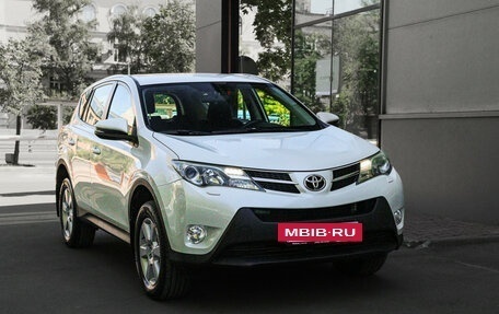 Toyota RAV4, 2014 год, 1 900 000 рублей, 3 фотография