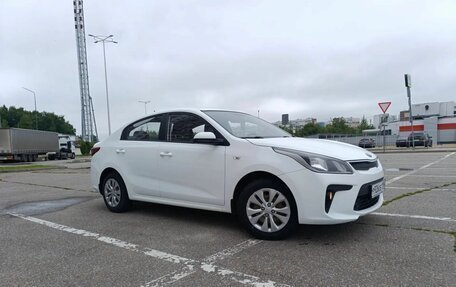KIA Rio IV, 2017 год, 990 000 рублей, 6 фотография