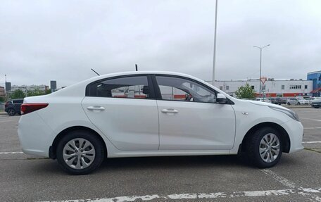KIA Rio IV, 2017 год, 990 000 рублей, 3 фотография