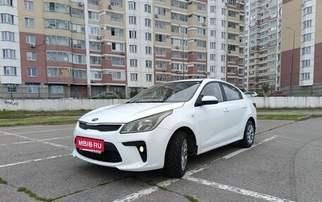 KIA Rio IV, 2017 год, 990 000 рублей, 4 фотография