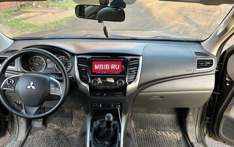 Mitsubishi L200 IV рестайлинг, 2015 год, 1 350 000 рублей, 9 фотография