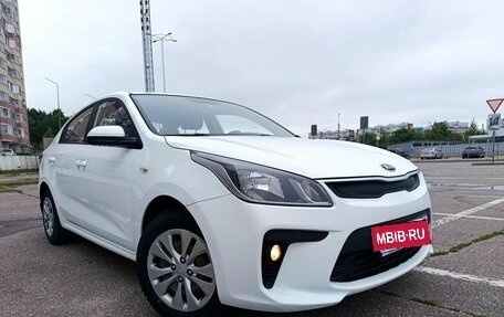 KIA Rio IV, 2017 год, 990 000 рублей, 2 фотография