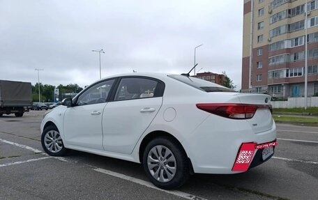 KIA Rio IV, 2017 год, 990 000 рублей, 8 фотография