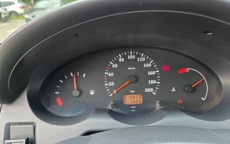 Nissan Micra II, 2002 год, 300 000 рублей, 19 фотография