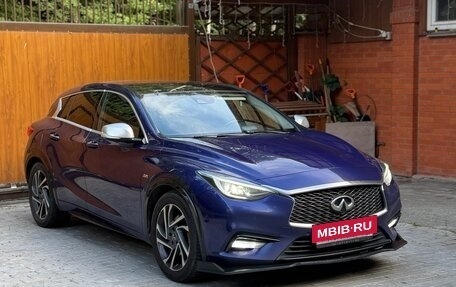 Infiniti Q30, 2016 год, 2 177 000 рублей, 16 фотография