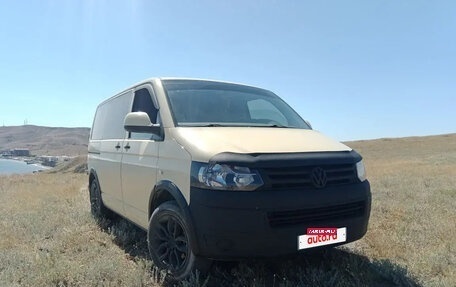 Volkswagen Transporter T5 рестайлинг, 2013 год, 1 930 000 рублей, 3 фотография