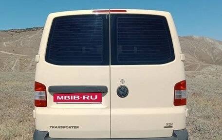 Volkswagen Transporter T5 рестайлинг, 2013 год, 1 930 000 рублей, 6 фотография