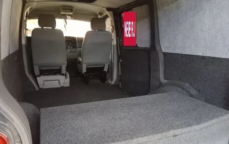Volkswagen Transporter T5 рестайлинг, 2013 год, 1 930 000 рублей, 10 фотография