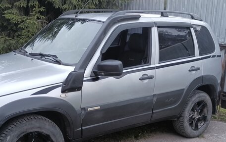 Chevrolet Niva I рестайлинг, 2015 год, 450 000 рублей, 21 фотография