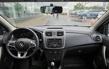 Renault Logan II, 2020 год, 700 000 рублей, 8 фотография