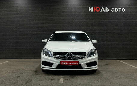 Mercedes-Benz A-Класс, 2015 год, 1 450 000 рублей, 3 фотография