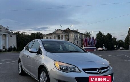 Opel Astra J, 2013 год, 715 000 рублей, 2 фотография