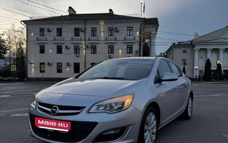 Opel Astra J, 2013 год, 715 000 рублей, 3 фотография