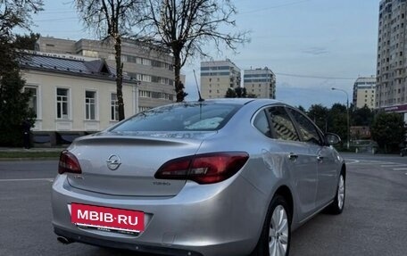 Opel Astra J, 2013 год, 715 000 рублей, 6 фотография