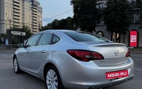 Opel Astra J, 2013 год, 715 000 рублей, 4 фотография
