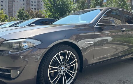 BMW 5 серия, 2013 год, 2 000 000 рублей, 2 фотография
