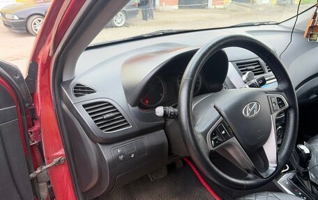 Hyundai Solaris II рестайлинг, 2015 год, 545 000 рублей, 13 фотография