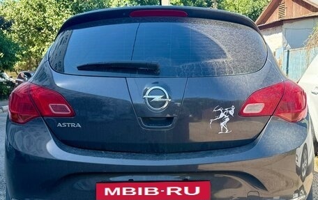 Opel Astra J, 2013 год, 533 000 рублей, 2 фотография