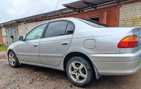Toyota Avensis III рестайлинг, 1998 год, 176 000 рублей, 8 фотография