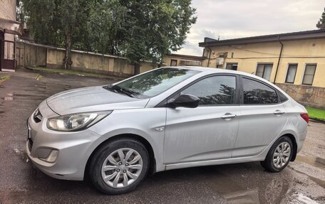 Hyundai Solaris II рестайлинг, 2012 год, 630 000 рублей, 2 фотография