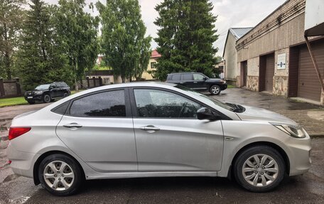 Hyundai Solaris II рестайлинг, 2012 год, 630 000 рублей, 3 фотография