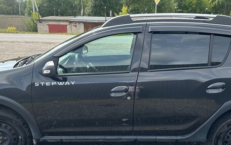 Renault Sandero II рестайлинг, 2018 год, 1 000 000 рублей, 4 фотография