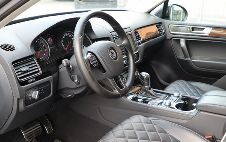 Volkswagen Touareg III, 2017 год, 3 760 000 рублей, 9 фотография
