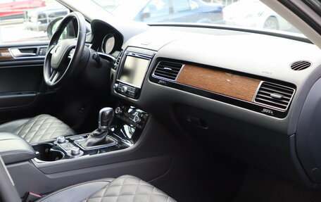 Volkswagen Touareg III, 2017 год, 3 760 000 рублей, 12 фотография