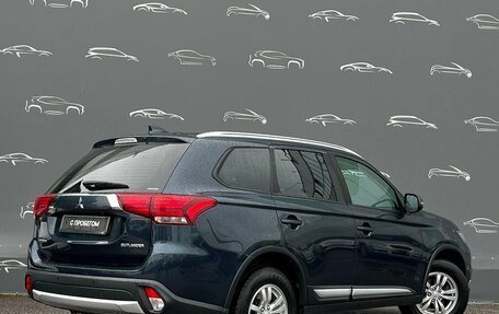 Mitsubishi Outlander III рестайлинг 3, 2017 год, 1 820 700 рублей, 2 фотография