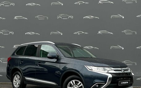 Mitsubishi Outlander III рестайлинг 3, 2017 год, 1 820 700 рублей, 3 фотография