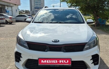 KIA Rio IV, 2021 год, 1 450 000 рублей, 1 фотография