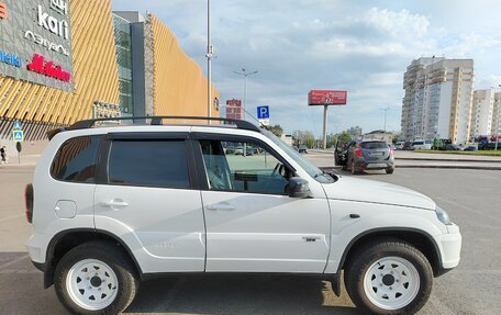 Chevrolet Niva I рестайлинг, 2016 год, 660 000 рублей, 2 фотография