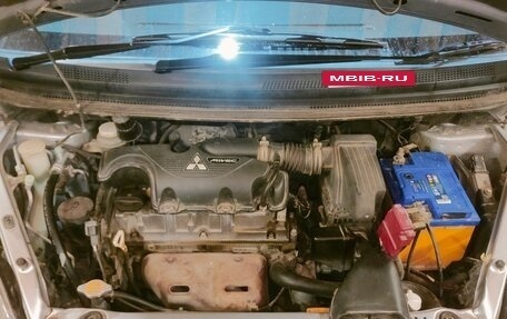 Mitsubishi Colt VI рестайлинг, 2003 год, 340 000 рублей, 20 фотография