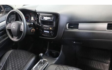 Mitsubishi Outlander III рестайлинг 3, 2013 год, 1 136 000 рублей, 5 фотография