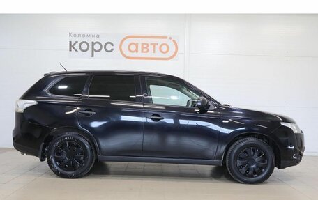 Mitsubishi Outlander III рестайлинг 3, 2013 год, 1 136 000 рублей, 4 фотография