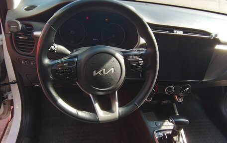 KIA Rio IV, 2022 год, 1 850 000 рублей, 13 фотография