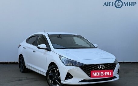 Hyundai Solaris II рестайлинг, 2021 год, 1 670 000 рублей, 3 фотография