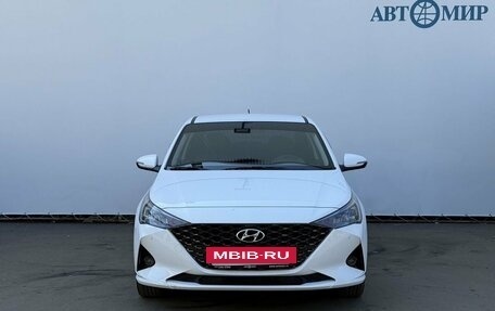 Hyundai Solaris II рестайлинг, 2021 год, 1 670 000 рублей, 2 фотография