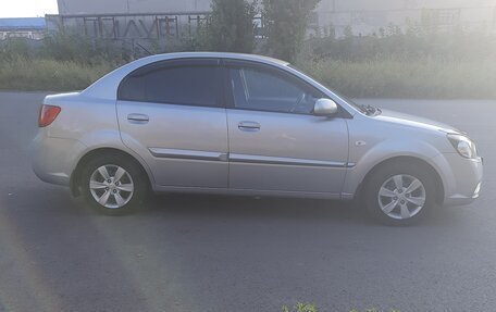 KIA Rio II, 2010 год, 750 000 рублей, 4 фотография
