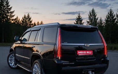 Cadillac Escalade IV, 2016 год, 3 970 000 рублей, 3 фотография