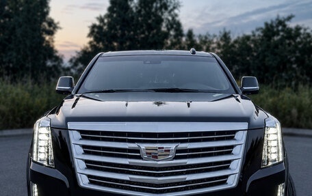 Cadillac Escalade IV, 2016 год, 3 970 000 рублей, 2 фотография