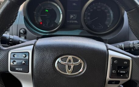 Toyota Land Cruiser Prado 150 рестайлинг 2, 2010 год, 2 350 000 рублей, 2 фотография