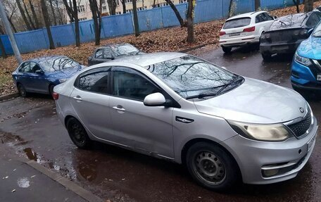 KIA Rio III рестайлинг, 2015 год, 360 000 рублей, 3 фотография