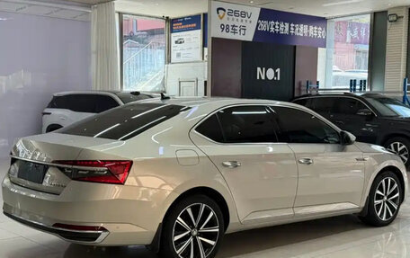 Skoda Superb III рестайлинг, 2022 год, 2 740 000 рублей, 4 фотография