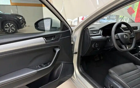 Skoda Superb III рестайлинг, 2022 год, 2 740 000 рублей, 7 фотография