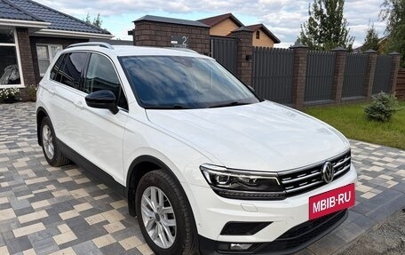 Volkswagen Tiguan II, 2019 год, 2 680 000 рублей, 2 фотография